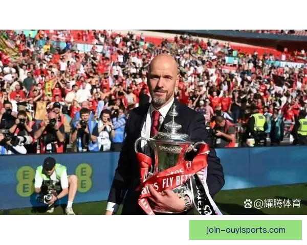 曼联滕哈赫帅位承压英超收官阶段更衣室最新动向揭秘